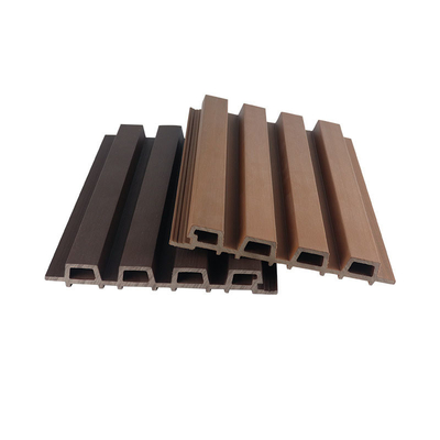 comprare Pavimento impermeabile 28x217mm grigi all'aperto del pannello di rivestimento di WPC per la decorazione della piscina fabbricazione online