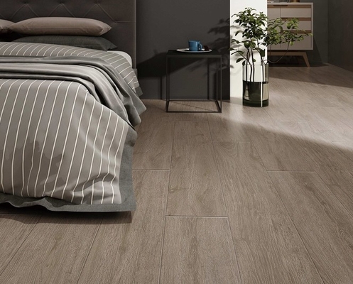 comprare Strisce di porcellana di legno beige antibatteriche 200x1000mm Strisce per pavimenti interni per la decorazione del soggiorno fabbricazione online