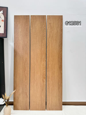 comprare Piastrelle da terra in porcellana da 200x1200 mm a marrone antiscivolo per balcone e sala da pranzo fabbricazione online