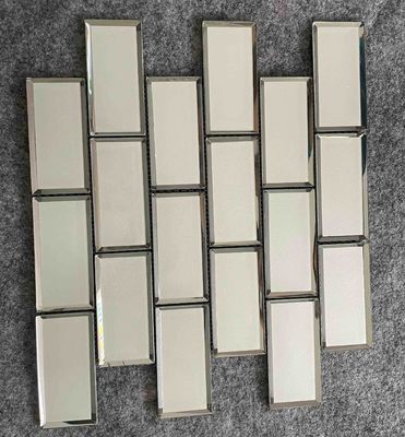 comprare Tessera di vetro del sottopassaggio di iridescenza 1.36kgs, piastrelle per pavimento della decorazione del controsoffitto 300x300mm fabbricazione online