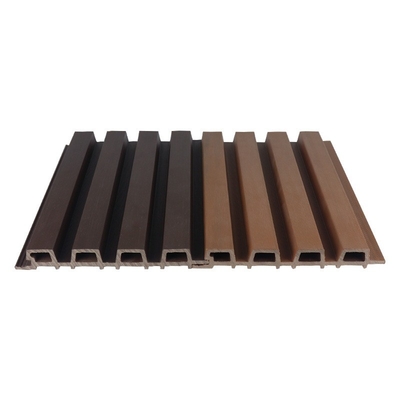 Pannello di parete del rivestimento di Brown 25x227mm WPC per la plancia di raccordo composita di plastica della griglia di legno del parco dell'hotel