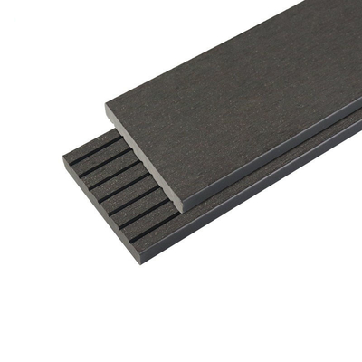 Ingegneria esteriore composita di plastica del legno WPC edificio di Panel Wall For del recinto dentro il bordo 71x21mm Gray Plank