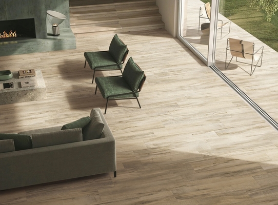 Strisce di porcellana di legno durevole 200x1200mm per la decorazione degli edifici Striscia di pavimento marrone