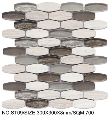 Mosaico in pietra naturale di colore beige e grigio per ristrutturazione e progetto