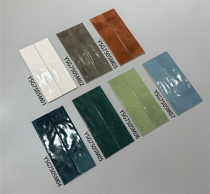 Piastrelle da interno in ceramica antibatteriche verdi lucide 75x300mm per sala da pranzo e ufficio