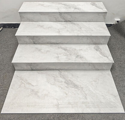 Grigio Carrara impermeabile 470x1200mm Matt Pavimento interno Scale in ceramica