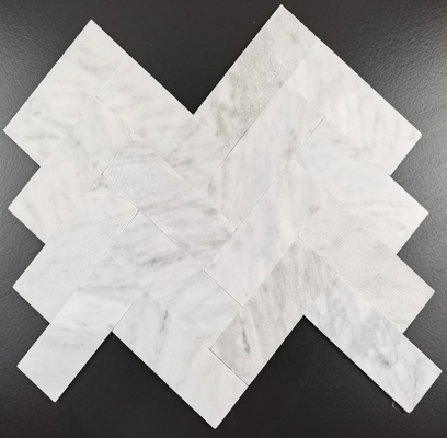 Tessere decorative Cararra bianco della pietra della spina di pesce